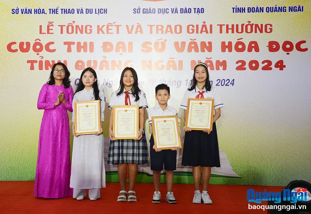 Học sinh trường THPT Lê Trung Đình đạt giải Nhất cuộc thi Đại sứ văn hóa đọc